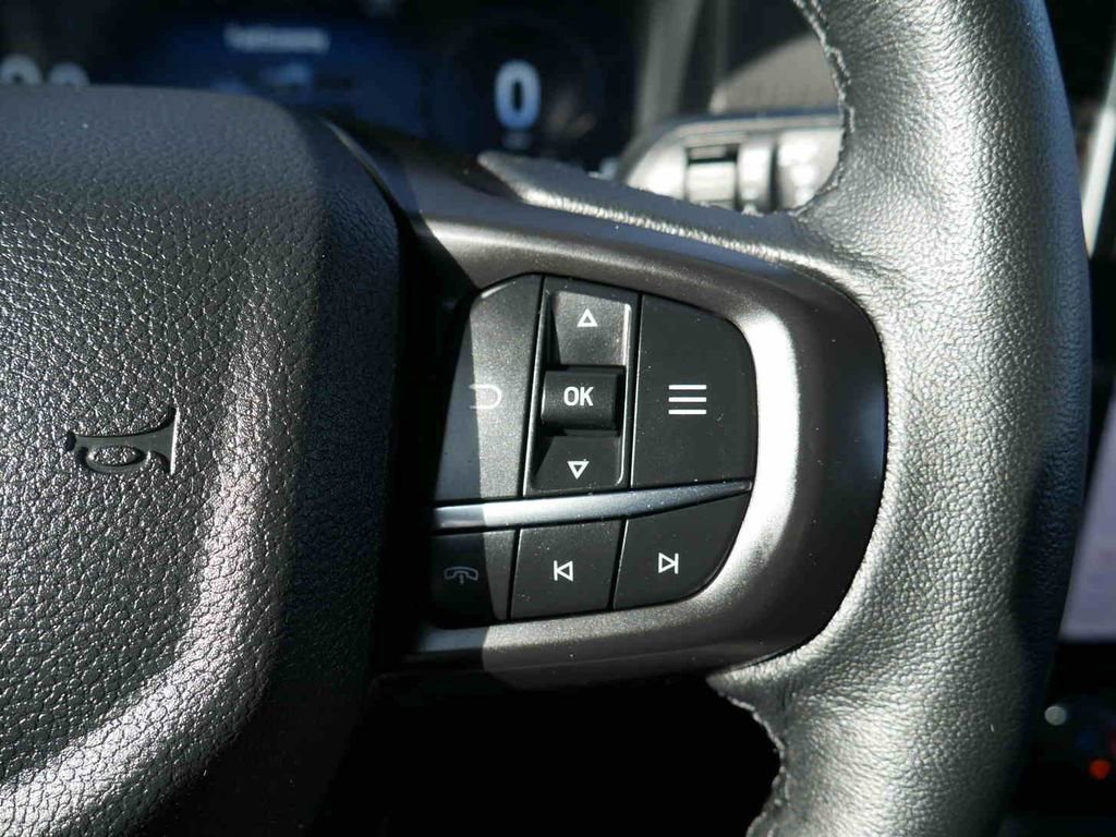 Used 2025 Ford Ranger Lariat w/ FX4 Off-Road Package image 43