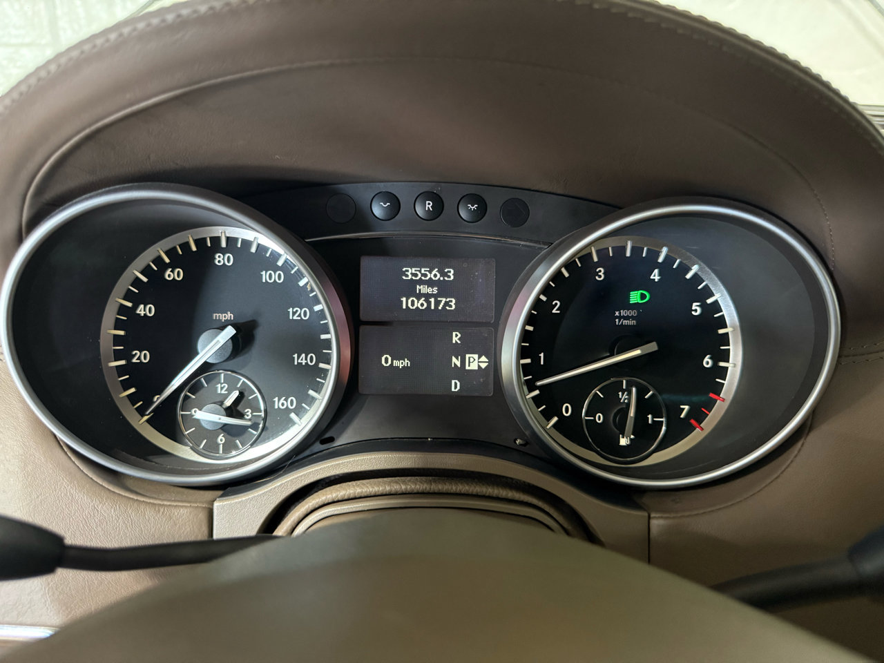 Used 2010 Mercedes-Benz GL 550 4MATIC image 15