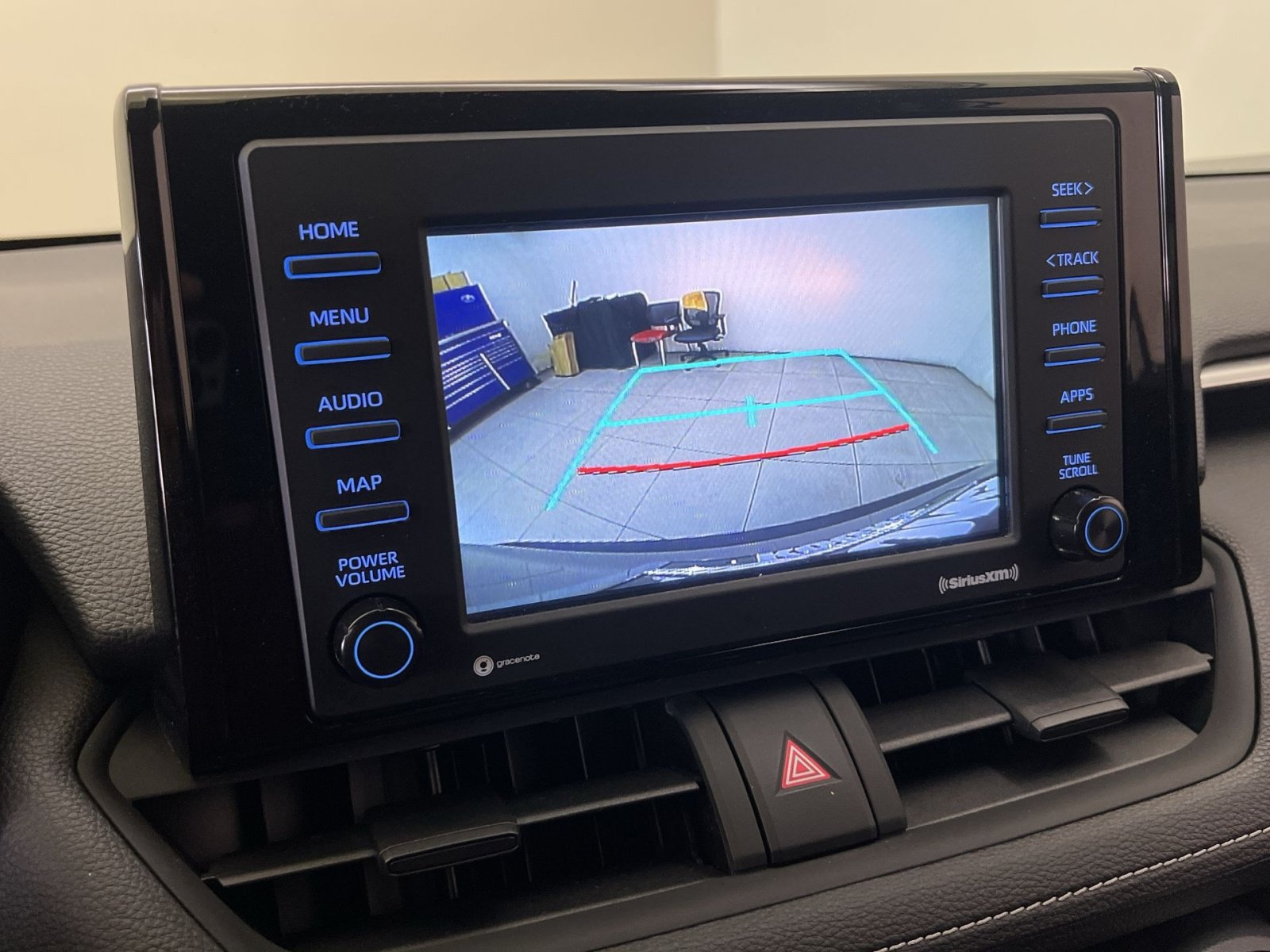 Used 2020 Toyota RAV4 LE w/ All Weather Liner Package AWD/4WD image 18