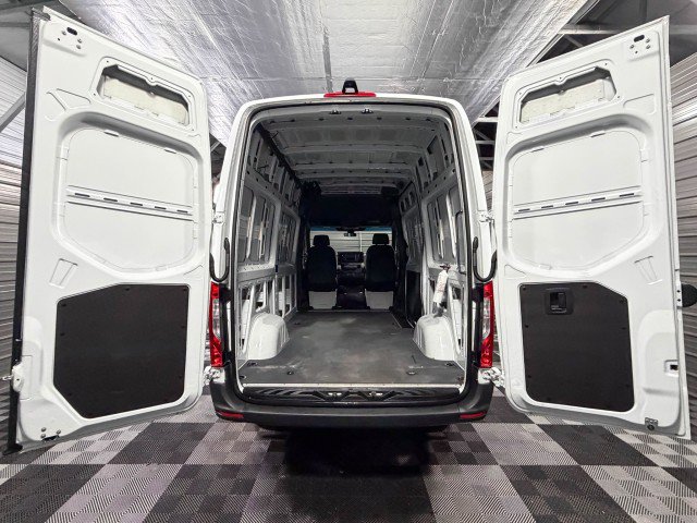Used 2020 Mercedes-Benz Sprinter 2500 image 10