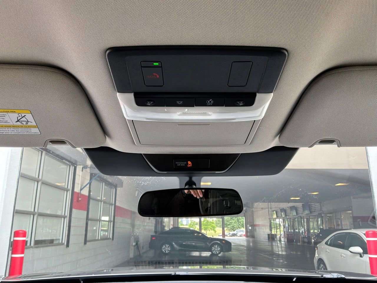 Used 2025 Nissan Pathfinder SV FWD image 17