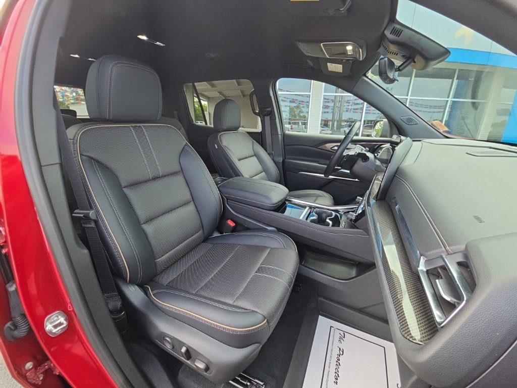Used 2026 Chevrolet Traverse High Country w/ LPO, Floor Liner Package AWD/4WD image 8