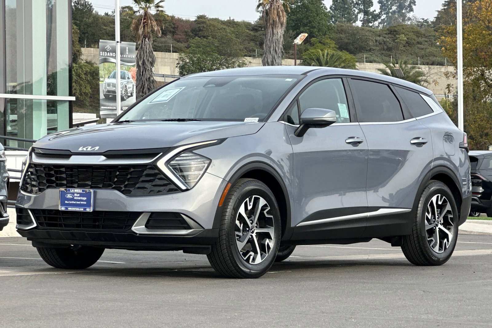 Used 2024 Kia Sportage EX image 7