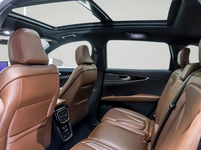 Used 2022 Lincoln Nautilus Reserve image 12