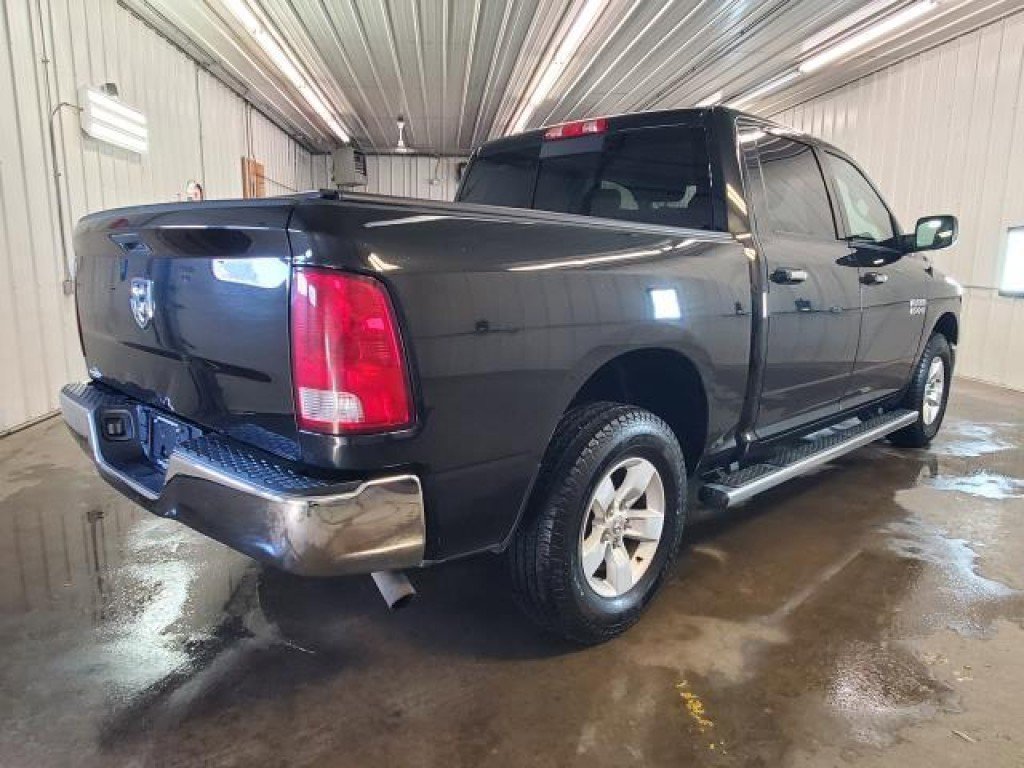 Used 2017 RAM 1500 Classic SLT w/ Luxury Group image 3