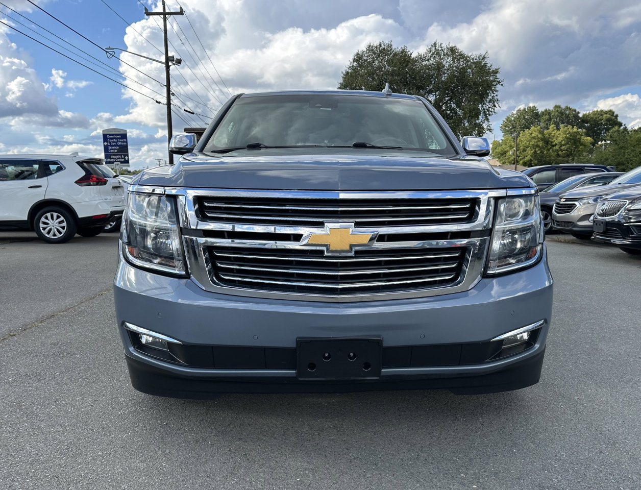 Used 2016 Chevrolet Suburban LTZ image 2