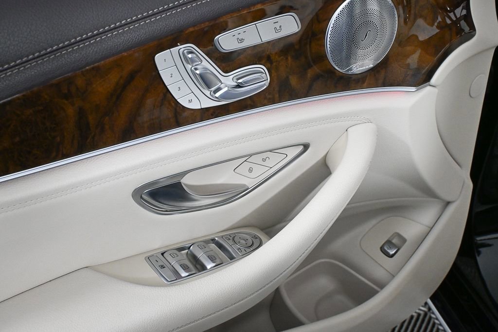 Certified 2017 Mercedes-Benz E 300 4MATIC image 8
