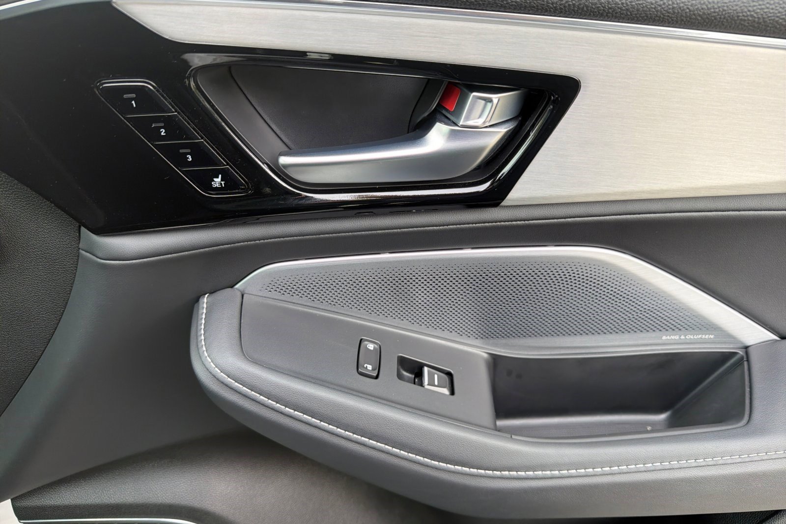 Certified 2026 Acura MDX SH-AWD w/Technology Package image 22