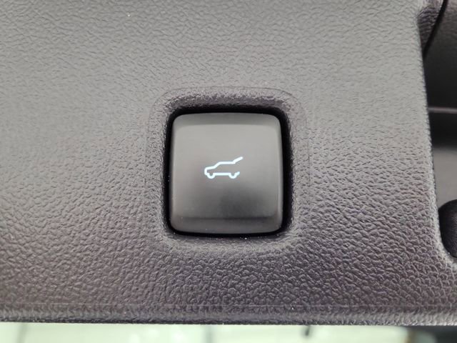 Certified 2025 Ford Escape Platinum AWD/4WD image 9