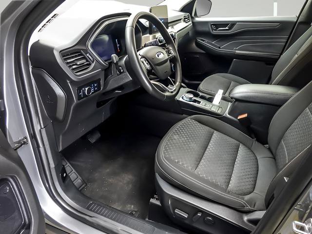 Used 2023 Ford Escape Active w/ Cold Weather Package image 9
