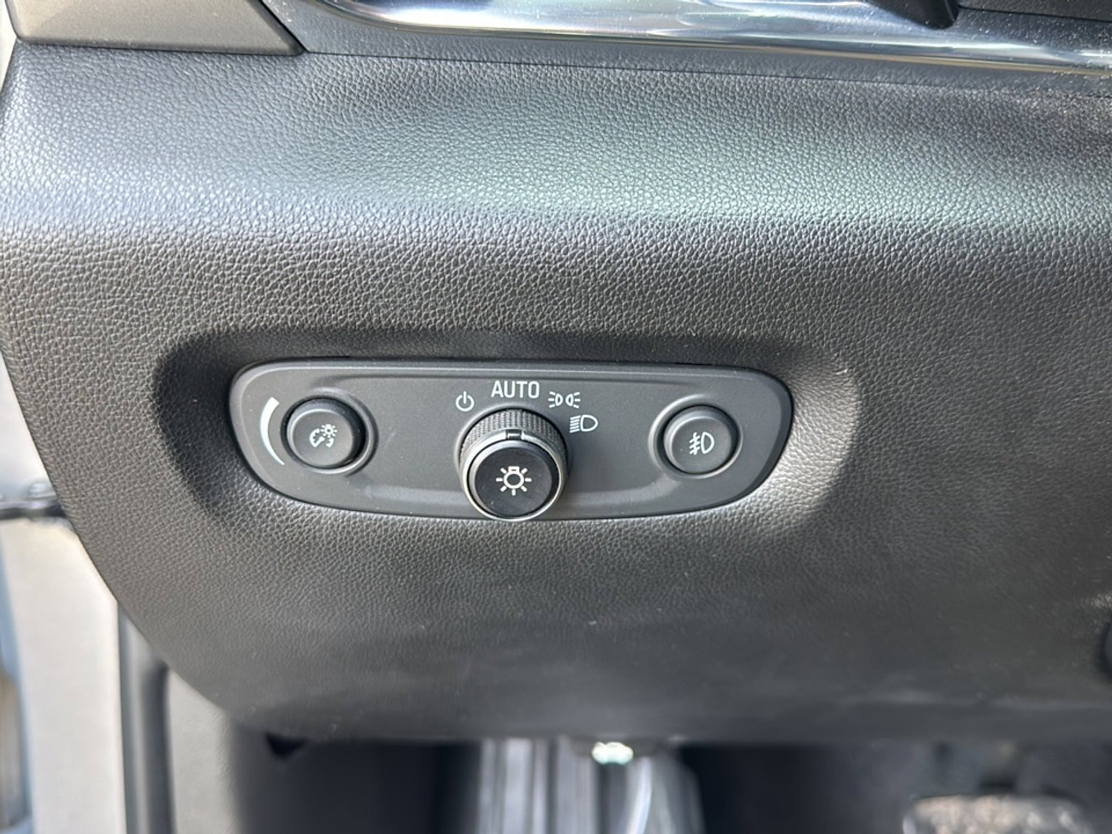 Used 2019 Chevrolet Traverse LT FWD image 29
