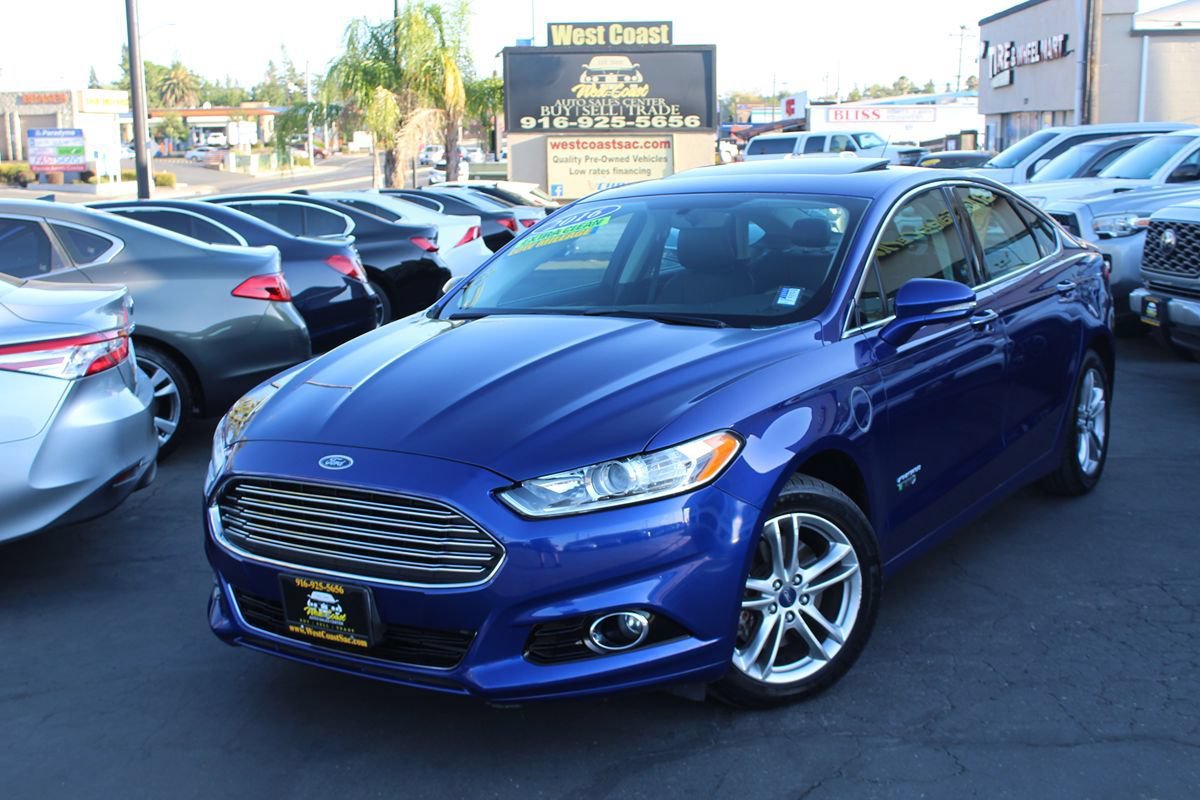 Used 2016 Ford Fusion Energi Titanium FWD image 2