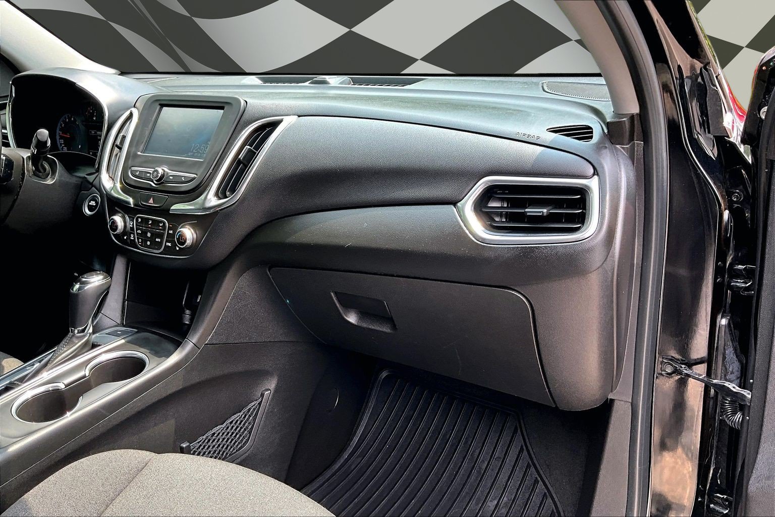 Used 2018 Chevrolet Equinox LT AWD/4WD image 16