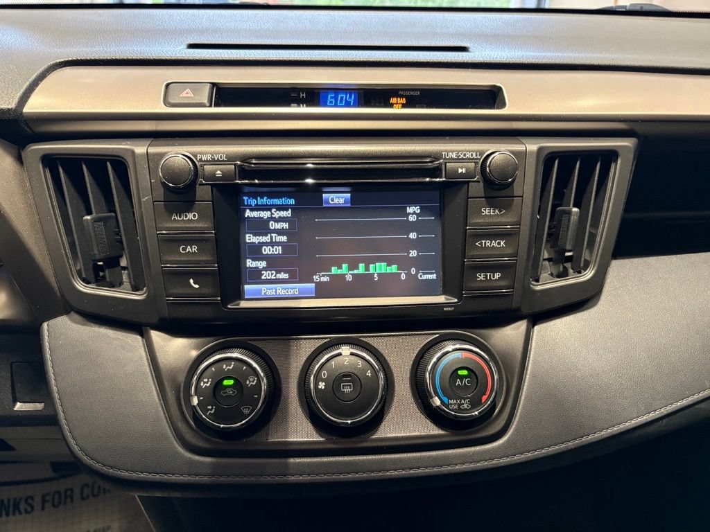 Used 2015 Toyota RAV4 LE AWD/4WD image 29