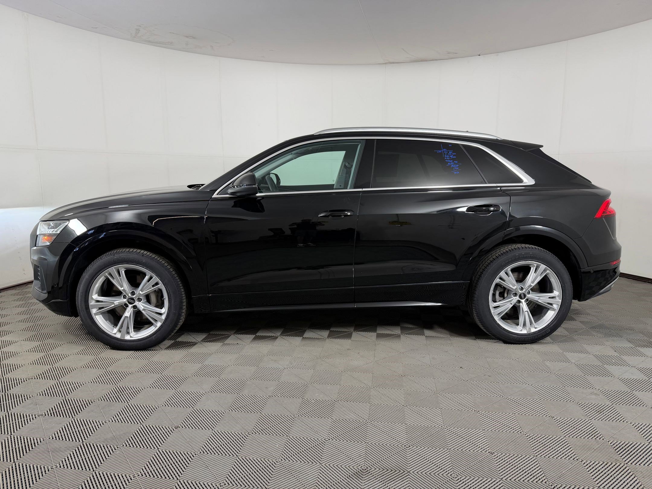 Used 2023 Audi Q8 Premium w/ Convenience Package image 2