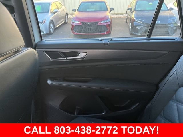 Used 2024 Volkswagen Atlas Cross Sport SE FWD image 14