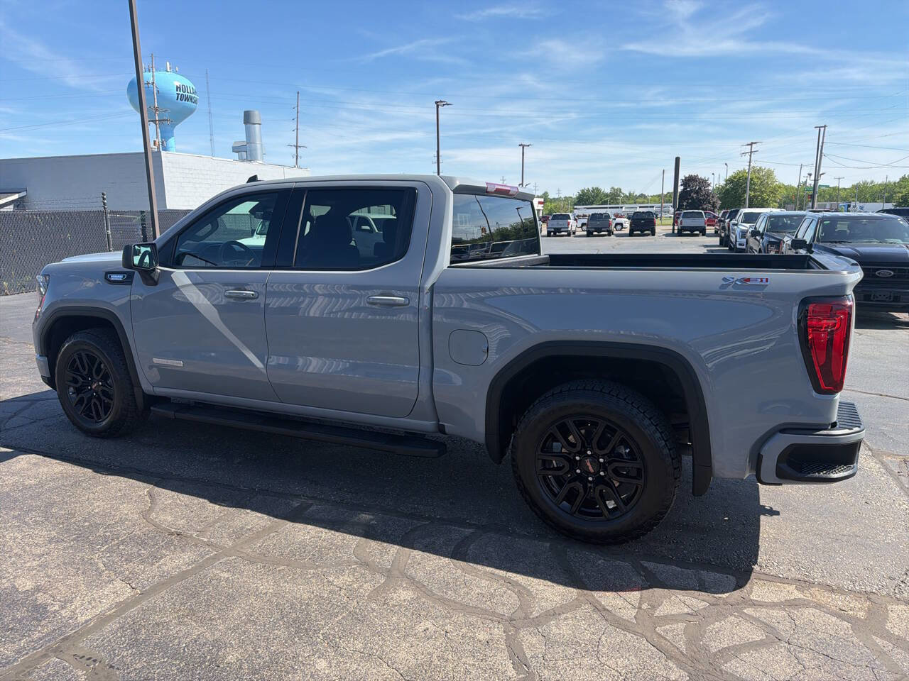 Used 2024 GMC Sierra 1500 Elevation w/ LPO, Elevation Black Package AWD/4WD image 6