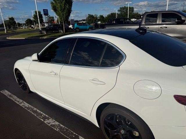 Used 2021 Alfa Romeo Giulia Ti w/ Active Assist 2 Package TI AWD/4WD image 5