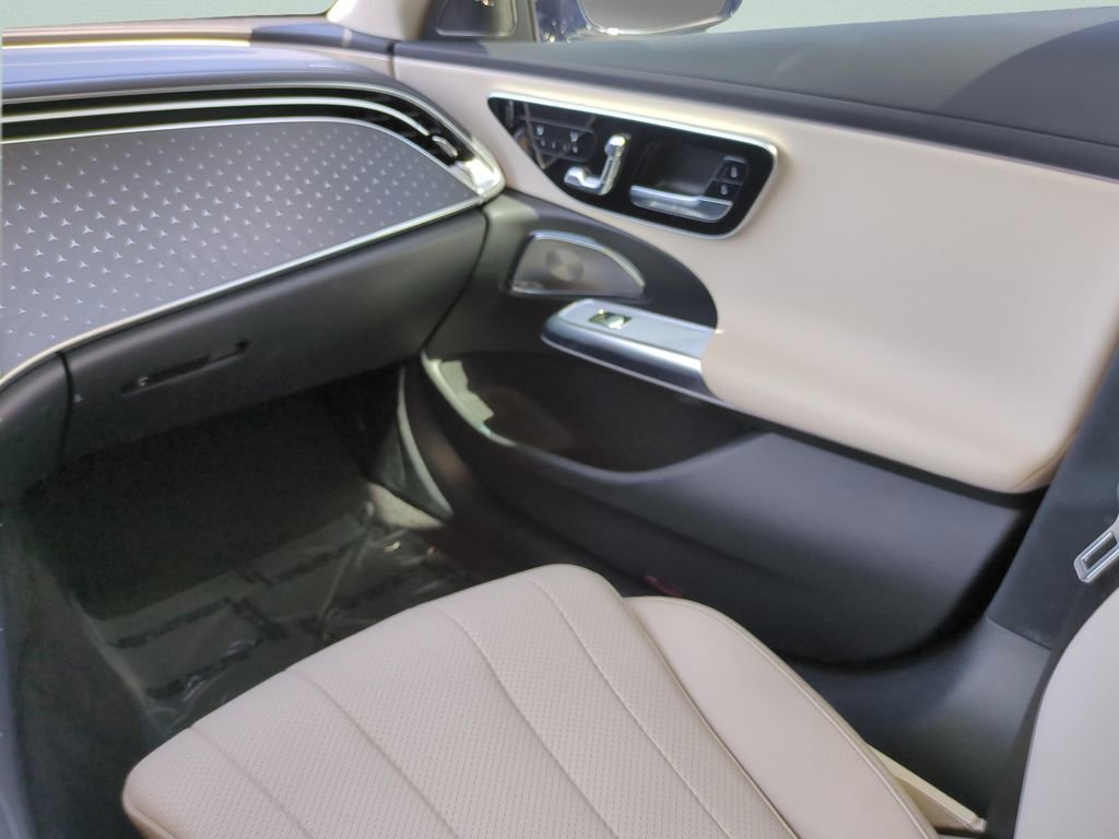 Used 2024 Mercedes-Benz E 350 4MATIC Sedan image 23