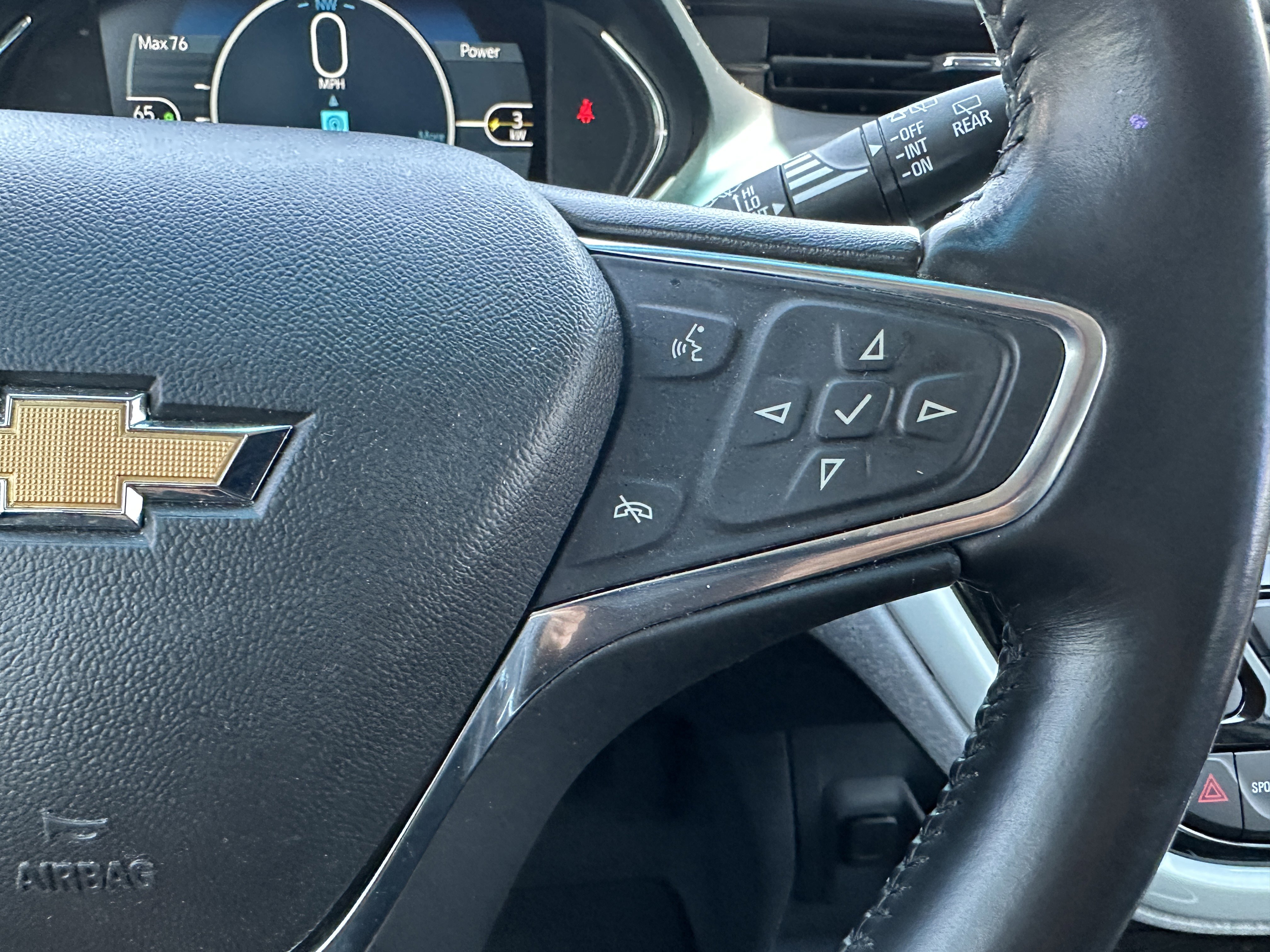 Used 2021 Chevrolet Bolt Premier w/ Infotainment Package FWD image 25