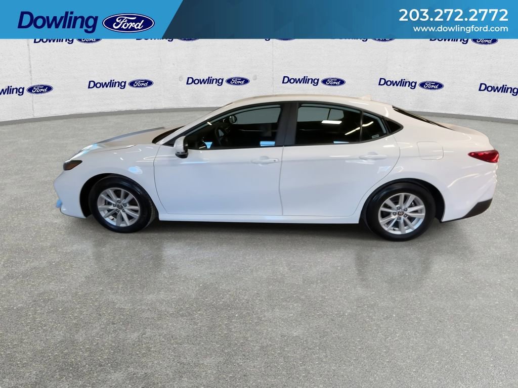 Used 2025 Toyota Camry LE image 9