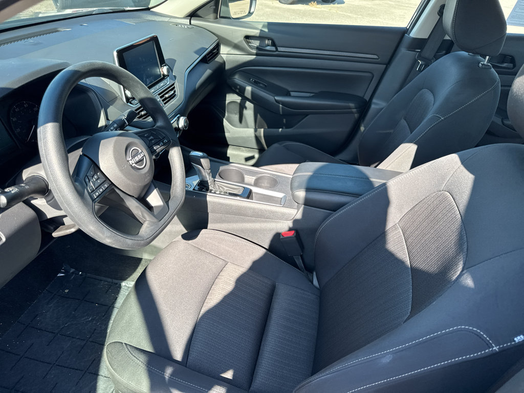 Used 2025 Nissan Altima 2.5 S FWD image 28