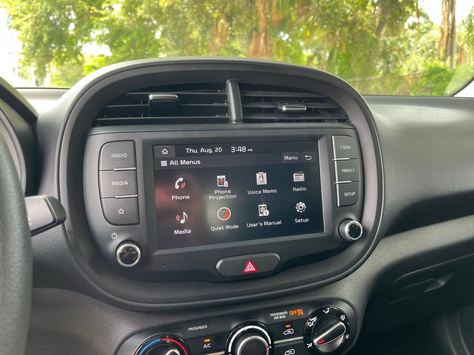 Used 2025 Kia Soul LX w/ LX Technology Package FWD image 19
