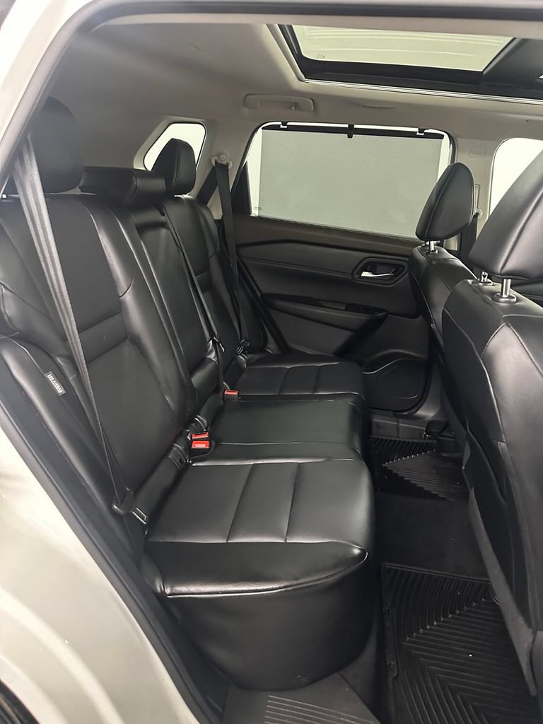 Used 2022 Nissan Rogue SV w/ SV Premium Package AWD/4WD image 28