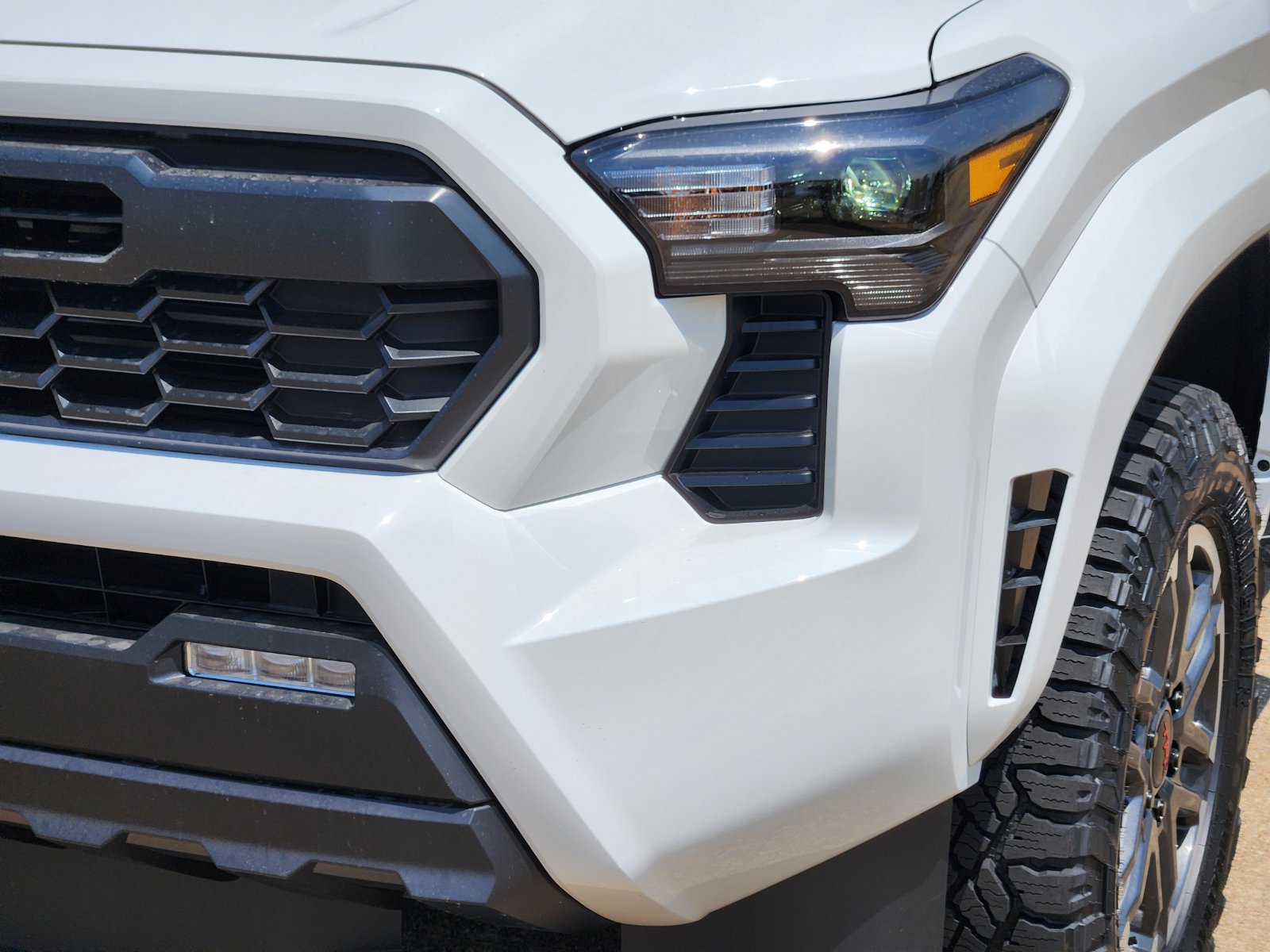 New 2026 Toyota Tacoma TRD Sport AWD/4WD image 9