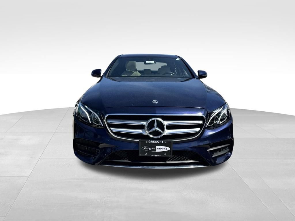 Used 2017 Mercedes-Benz E 300 4MATIC image 3