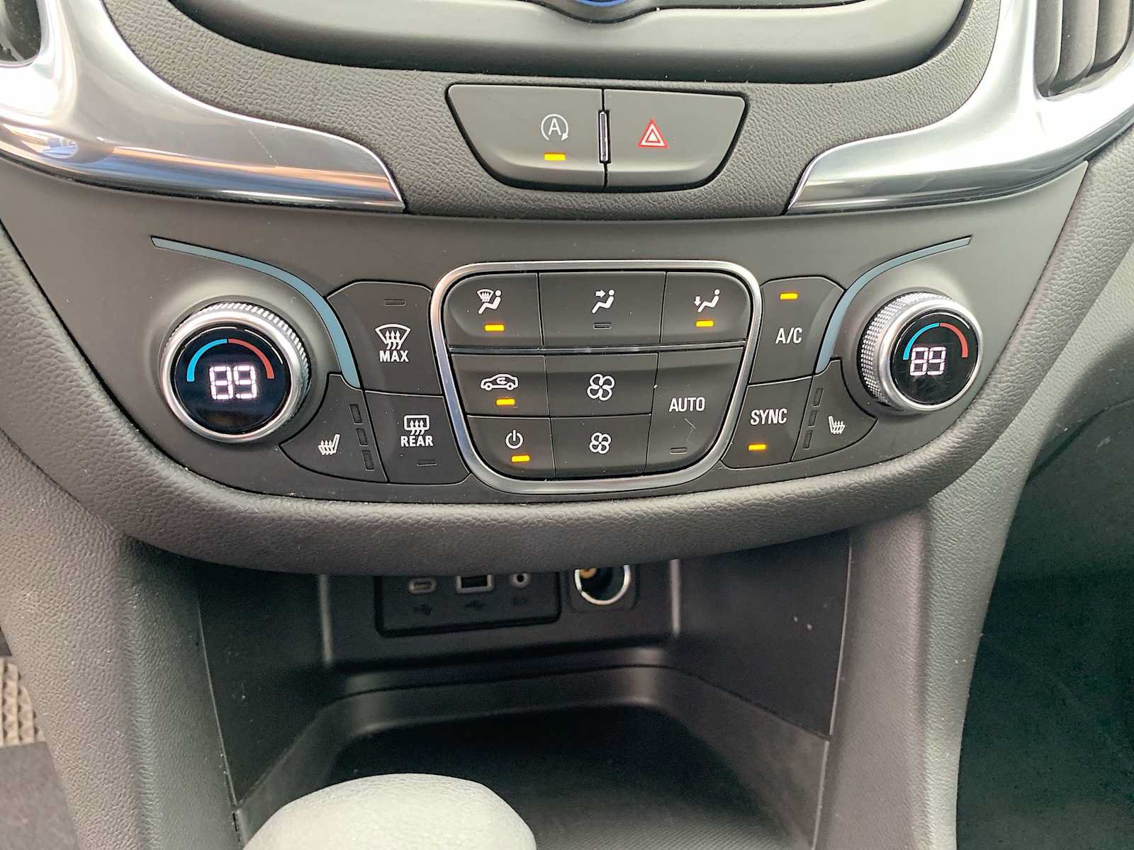 Certified 2024 Chevrolet Equinox LT AWD/4WD image 17
