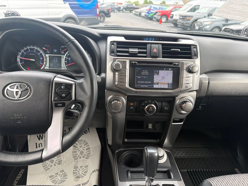 Used 2018 Toyota 4Runner SR5 AWD/4WD image 17