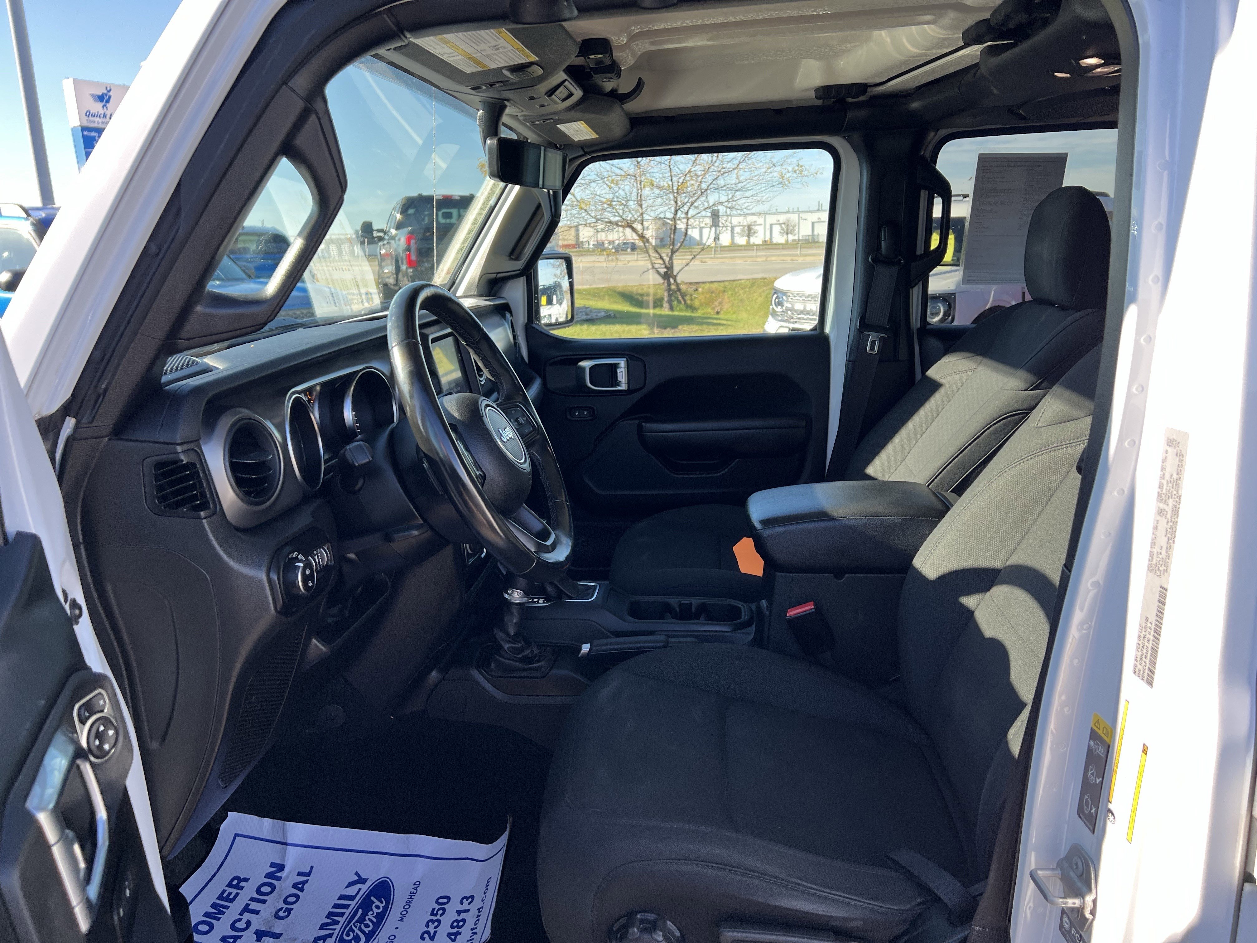 Used 2022 Jeep Gladiator Sport image 18