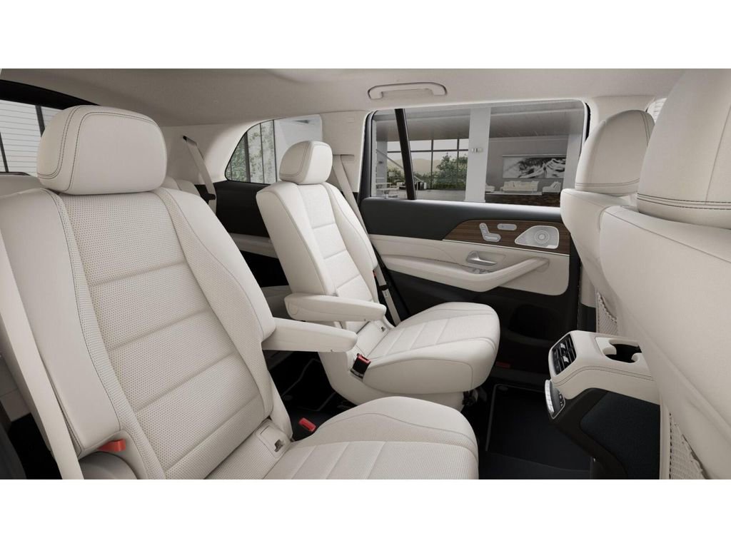 New 2026 Mercedes-Benz GLS 450 4MATIC image 5