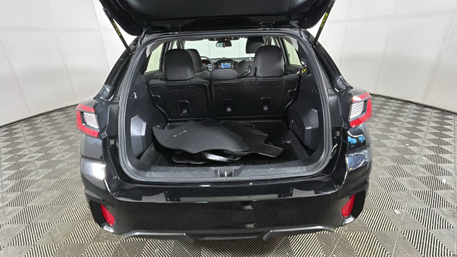 Used 2024 Subaru Impreza 2.0i AWD/4WD image 32