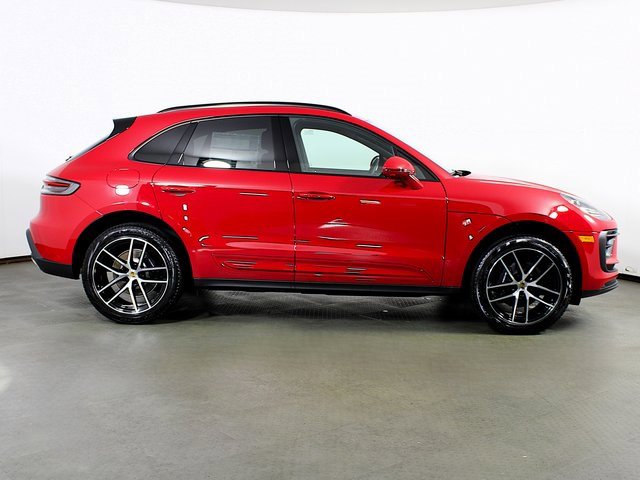 New 2026 Porsche Macan image 8