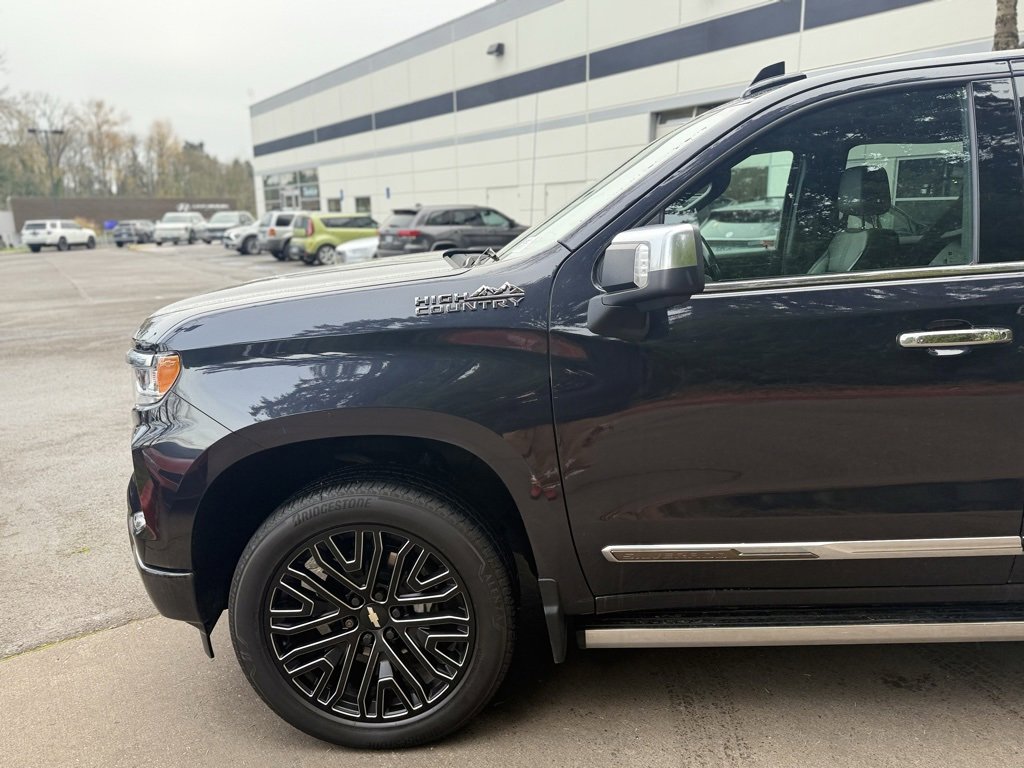 Used 2022 Chevrolet Silverado 1500 High Country w/ High Country Premium Package image 6