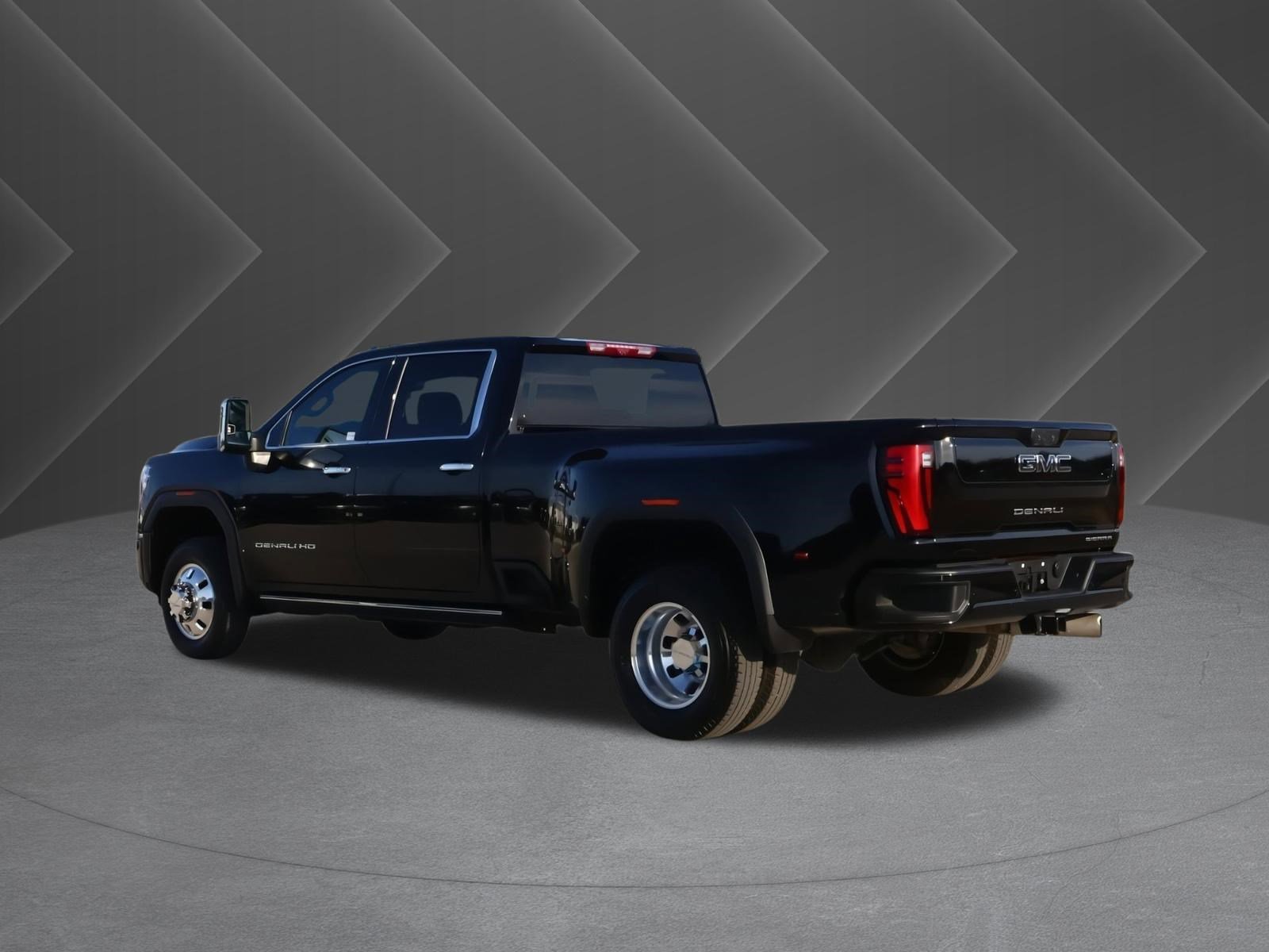 Used 2024 GMC Sierra 3500 Denali Ultimate image 3