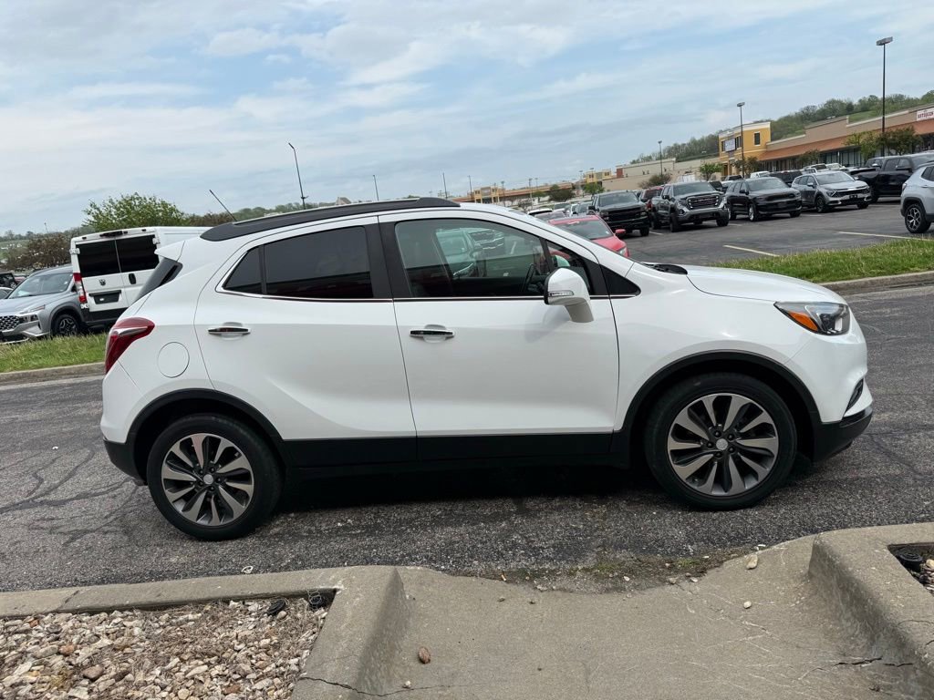 Used 2019 Buick Encore Essence FWD image 5