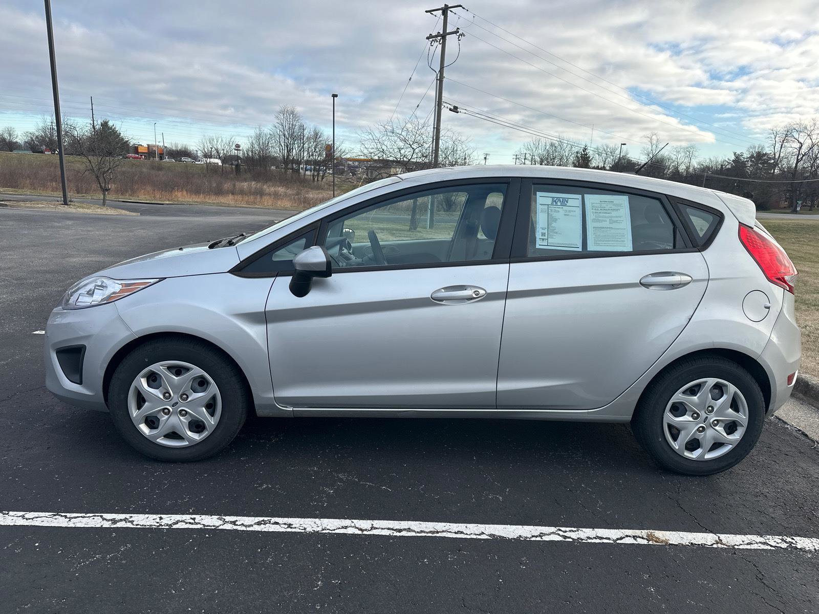 Used 2012 Ford Fiesta SE image 10
