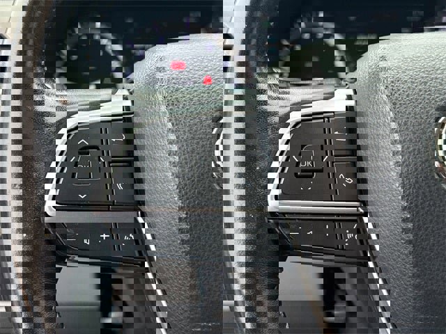 Used 2021 Toyota Highlander XLE image 31