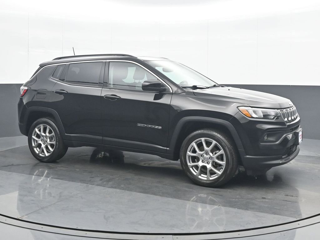 Used 2022 Jeep Compass Latitude w/ Sun and Sound Group image 8