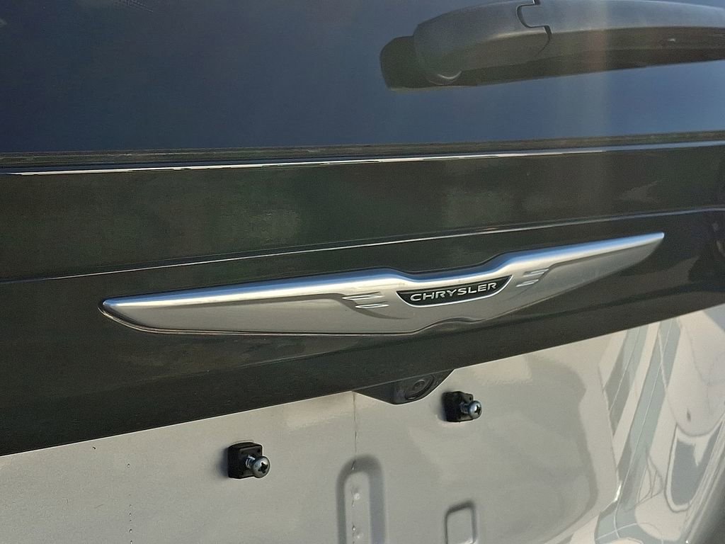 Used 2024 Chrysler Voyager LX image 32