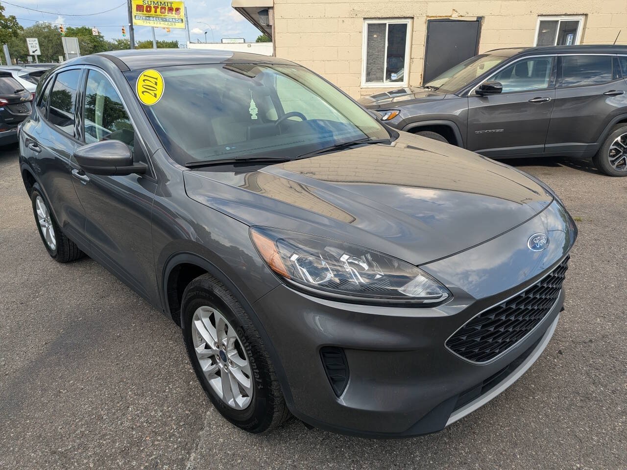 Used 2021 Ford Escape SE w/ Convenience Package AWD/4WD image 1