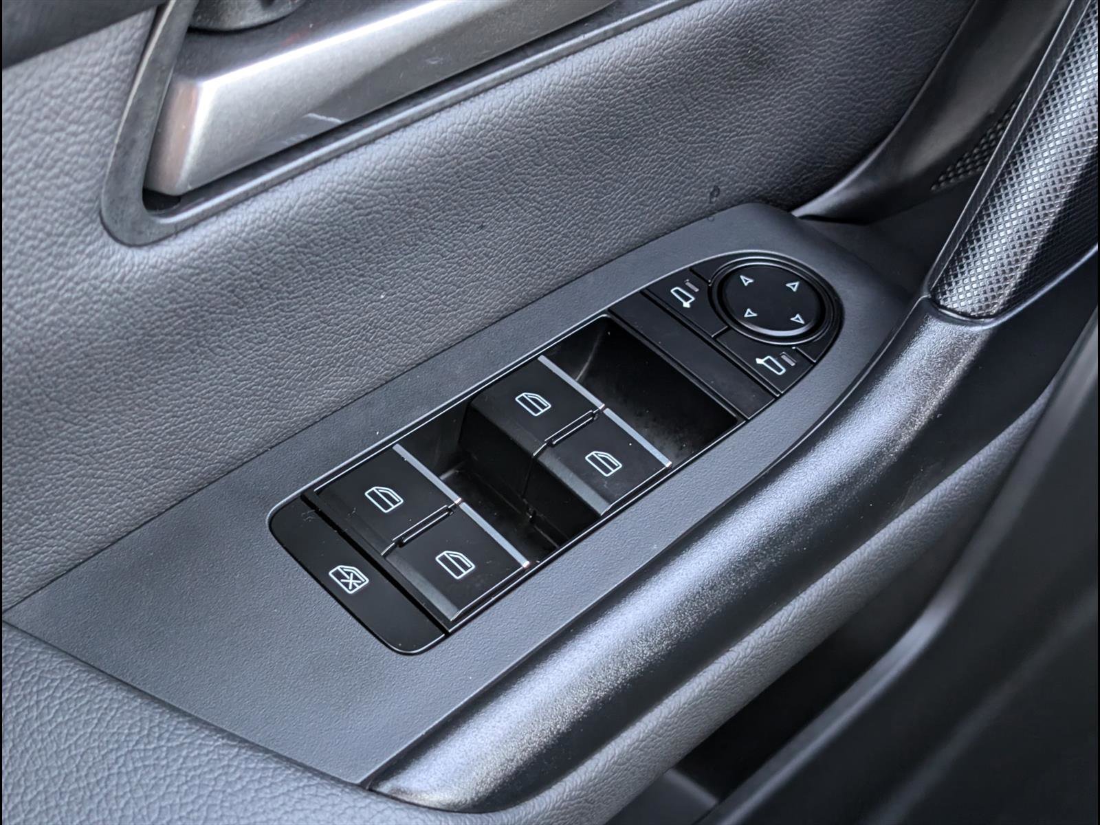 Used 2025 MAZDA CX-50 2.5 Hybrid w/ Preferred Pkg image 23