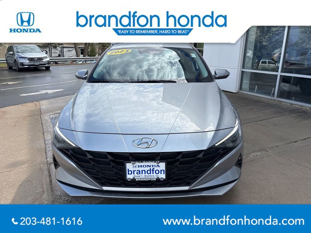 Used 2023 Hyundai Elantra SEL image 2