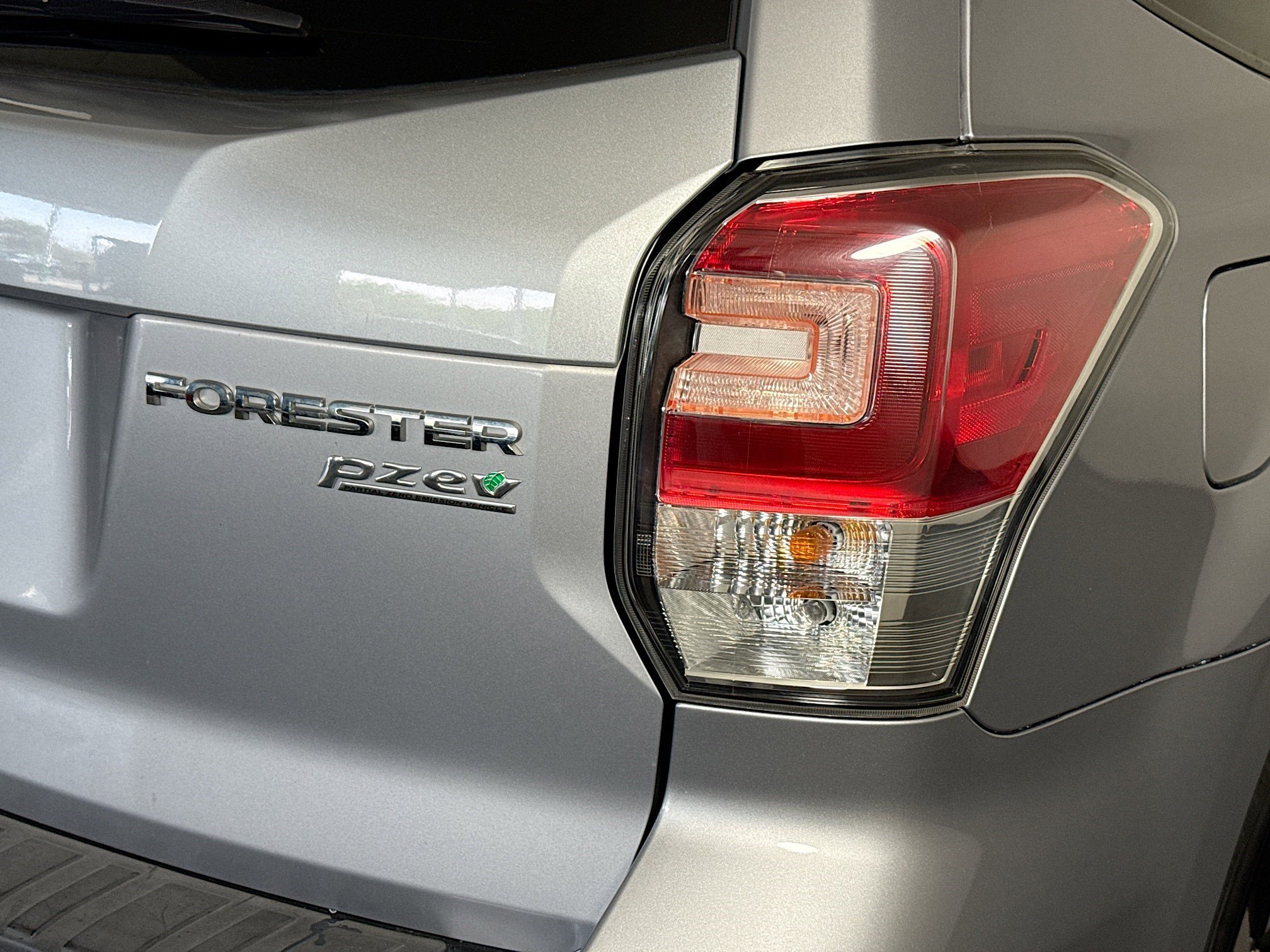 Used 2017 Subaru Forester 2.5i Premium w/ All-Weather Package image 33