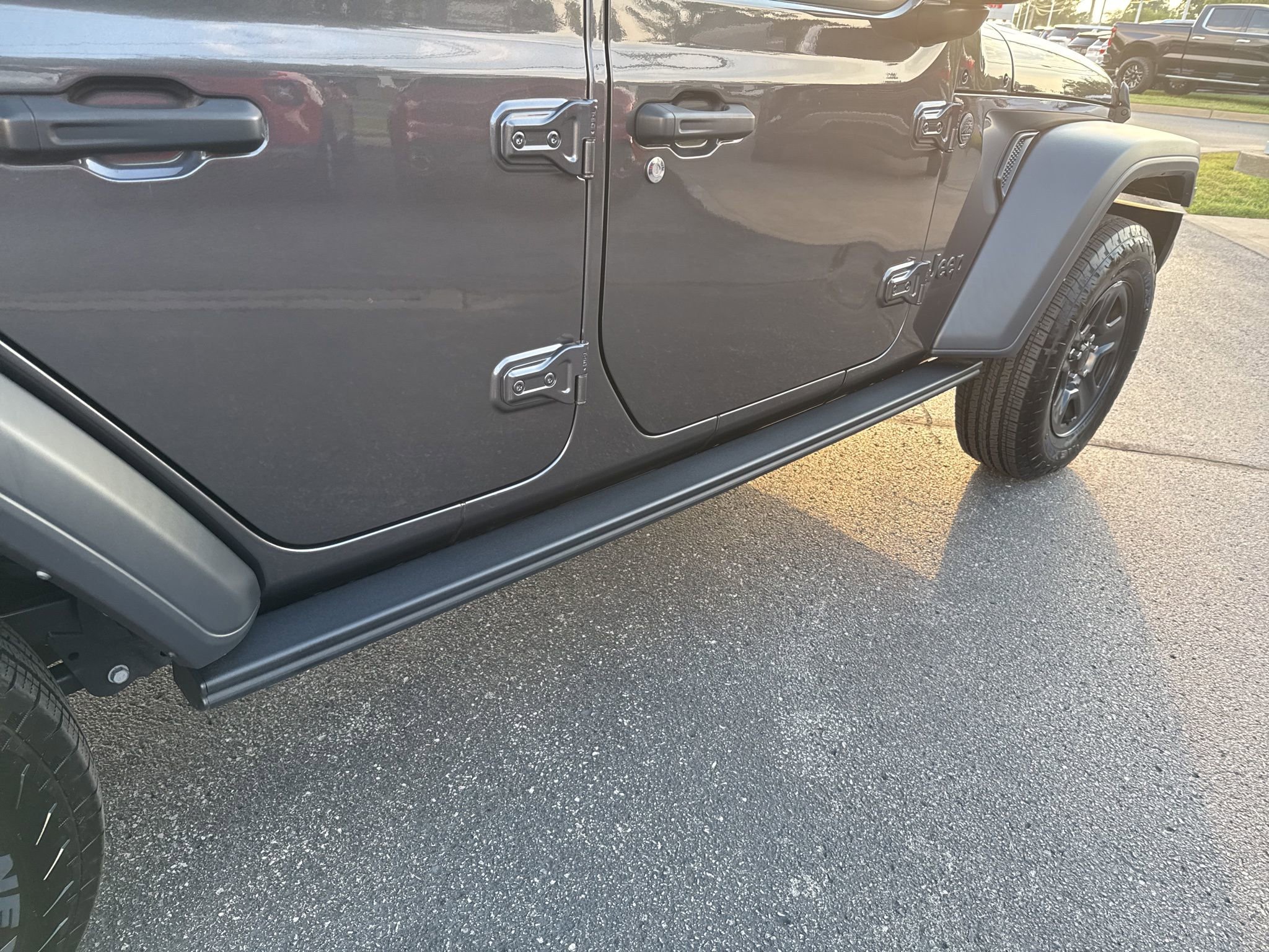 Used 2024 Jeep Wrangler Sport image 5