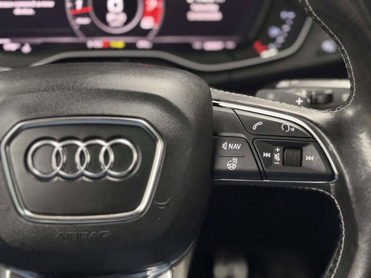 Used 2018 Audi SQ5 Prestige AWD/4WD image 33
