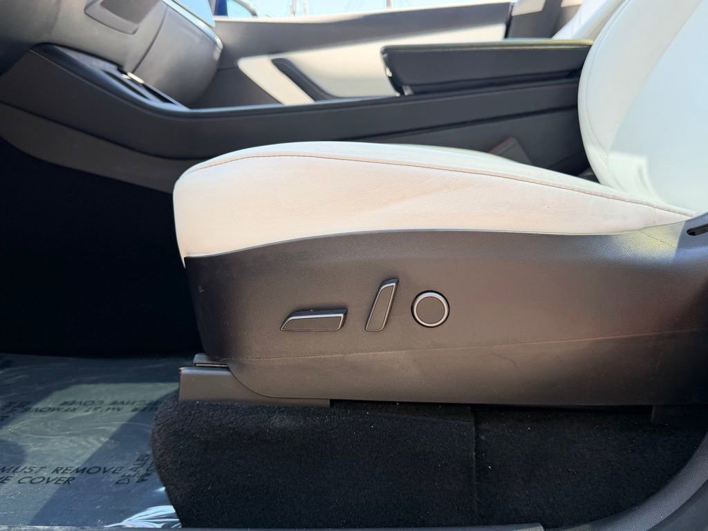 Used 2021 Tesla Model Y Long Range AWD/4WD image 28